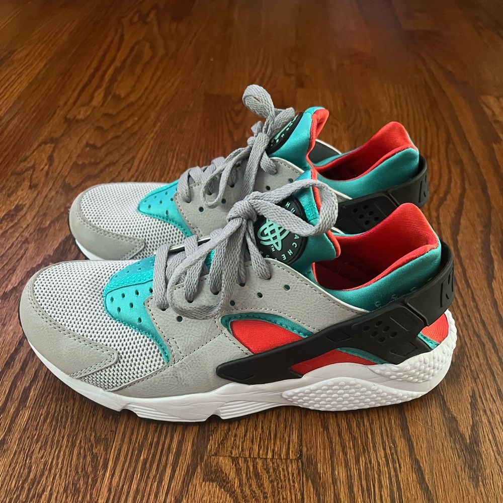 Woman huarache size 9 woman